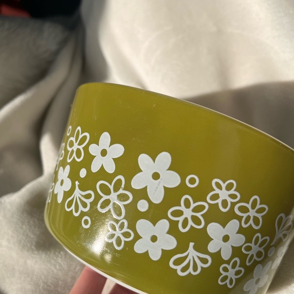 Vintage PYREX Spring Blossom 1 Quart Baking/ Casserole Dish - Picture 7 of 11